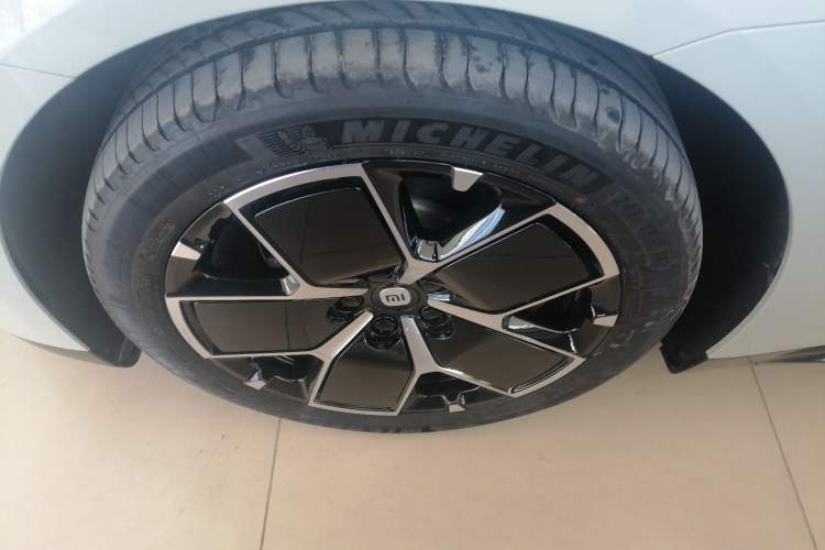 Used  SU7 2024 Rear-Drive Ultra-Long Range Advanced Pro-Level Intelligent Driving Version
