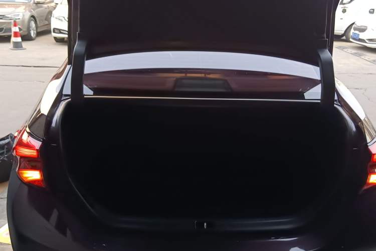 Used Toyota Levin 2016 Dual-Engine 1.8H GS-L E-CVT Leading Edition
