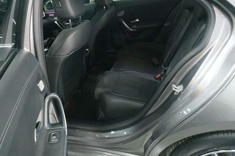 Used Mercedes-Benz A-Class 2020 Restyled A 200 L Sport Sedan Fashion Version
