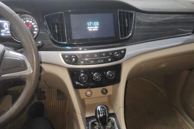 Used Baojun 730 2016 1.5L Manual Comfort Version 7 Seats China V Emission Standard
