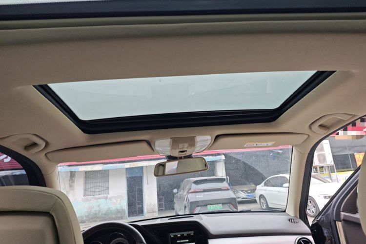 Used Mercedes-Benz GLK-Class 2013 GLK 300 4MATIC Dynamic Sunroof Model