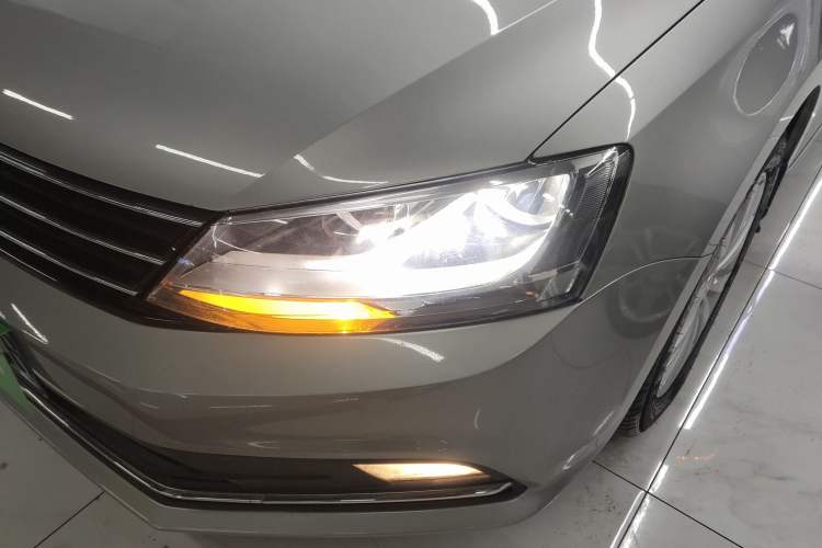 Used Volkswagen Sagitar 2015 1.6L Automatic Comfort Model