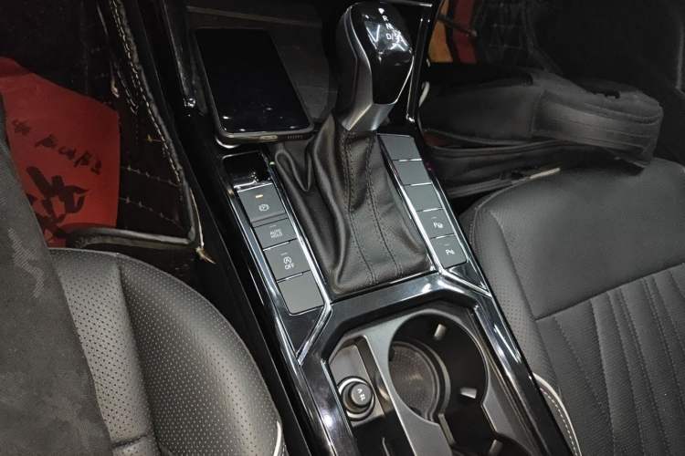 Used Volkswagen Passat 2022 330TSI Luxury Edition
