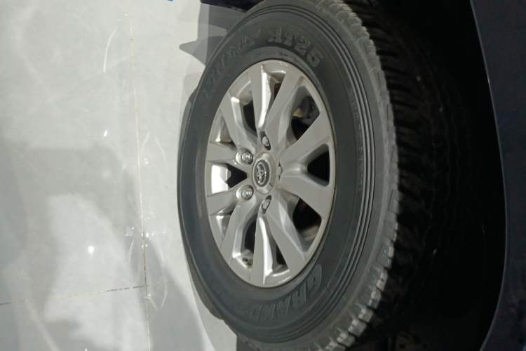 Used Toyota Land Cruiser 2017 4.0L GX 7-Seater U.S.-Spec Version
