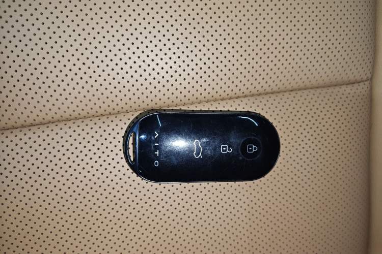 Used Hima AITO M5 2022 Extended-Range Four-Wheel Drive Performance Version
