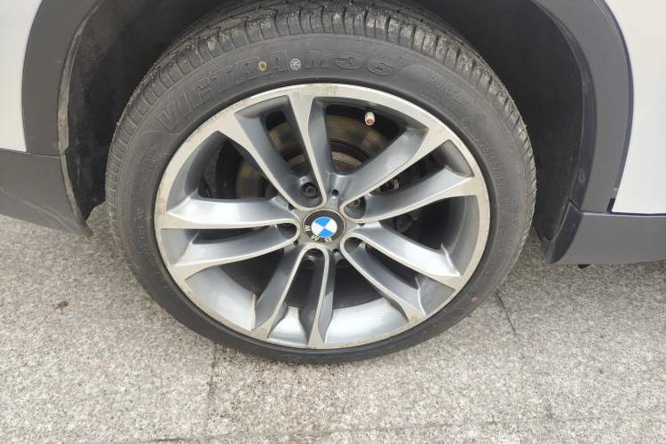 Used BMW X1 2015 sDrive18i Leading Edition
