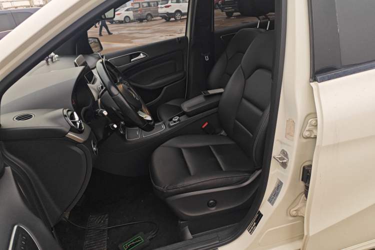 Used Mercedes-Benz B-Class 2015 B 200 Luxury Model