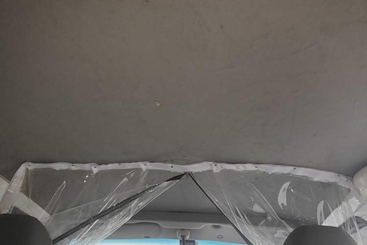 Used Jinbei Express 2020 2.0L China VI Standard Practical 6-Seater G6P-5 1TZS
