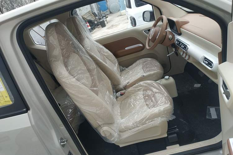 Used Wuling Hongguang MINIEV 2024 3rd Generation 215km Youth Edition
