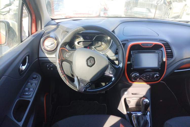 Used Renault Captur 2015 1.2T Automatic Comfort Edition
