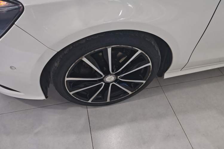 Used Mercedes-Benz CLA 2015 CLA 200
