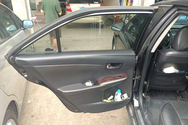 Used Toyota Camry 2016 Dual-Engine 2.5 HG 10th Anniversary Deluxe Navigation Edition
