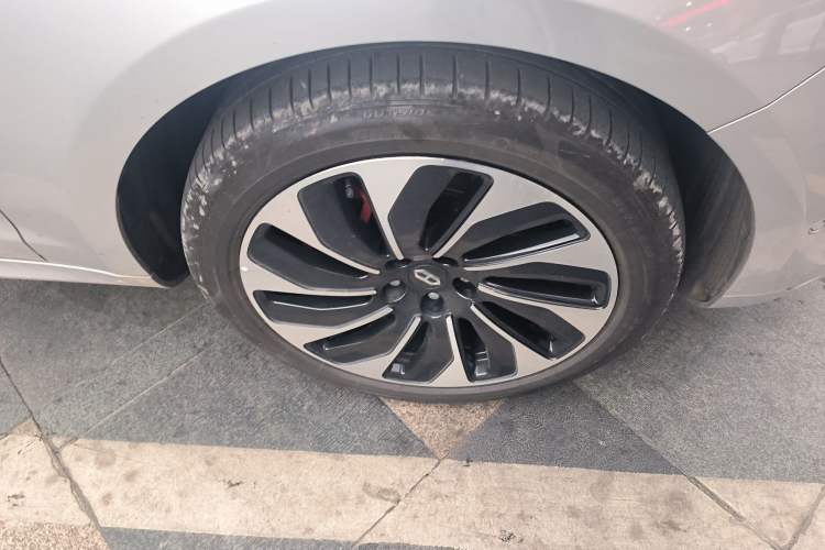 Used Hima AITO M5 2022 Range-Extended Rear-Drive Standard Version
