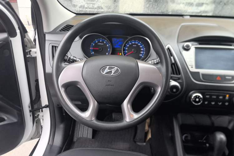 Used Hyundai ix35 2015 2.0L Automatic 2WD Comfort Edition China IV Standard