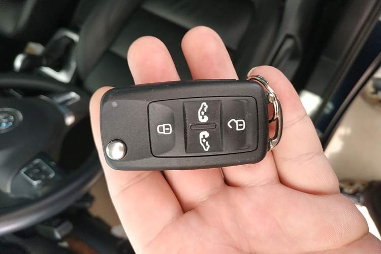 Used Volkswagen Sharan 2013 1.8TSI Comfort Model
