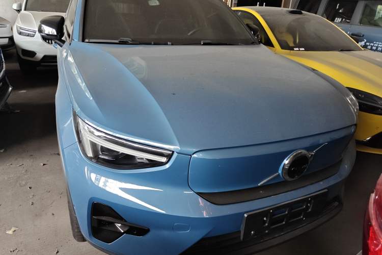 Used Volvo C40 2024 Long-Range PRO Version
