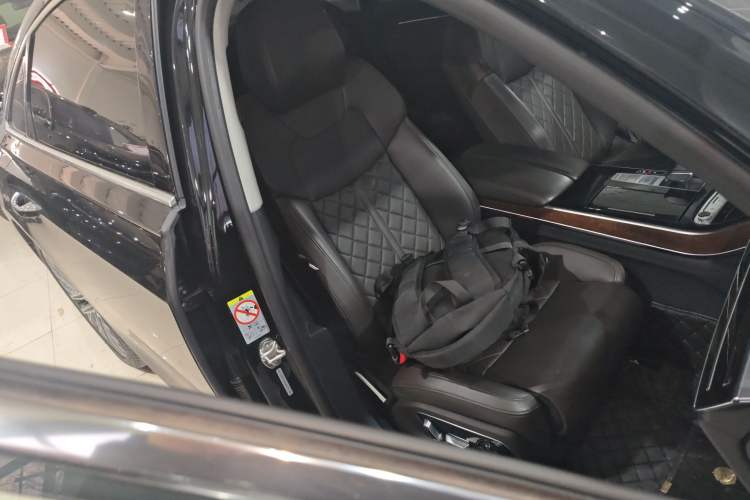 Used Audi A8 2021 A8L 55 TFSI quattro Luxury Model
