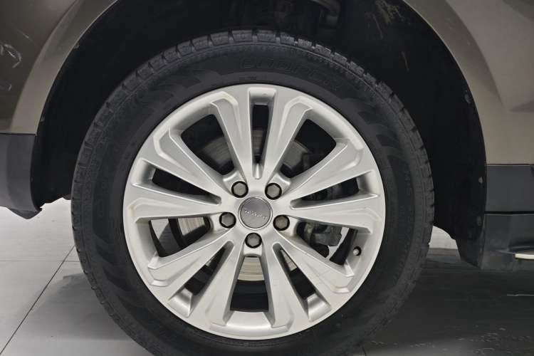 Used Haval H8 2017 2.0T Gasoline 4x4 Smart Enjoyment Version
