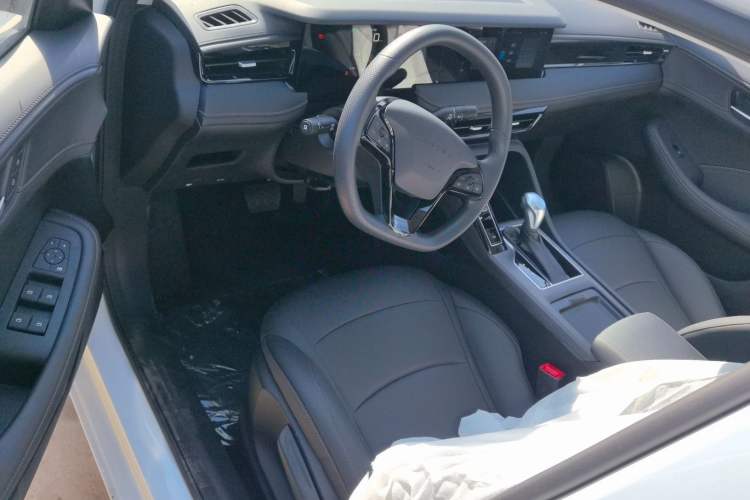 Used Roewe i5 2023 1.5L CVT Luxury Edition
