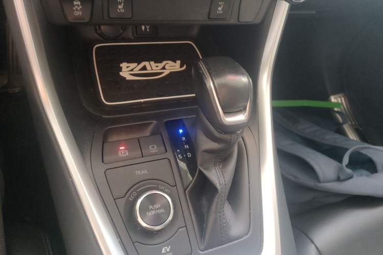 Used Toyota RAV4 2021 Dual-Engine 2.5L E-CVT Four-Wheel Drive Elite PLUS Edition
