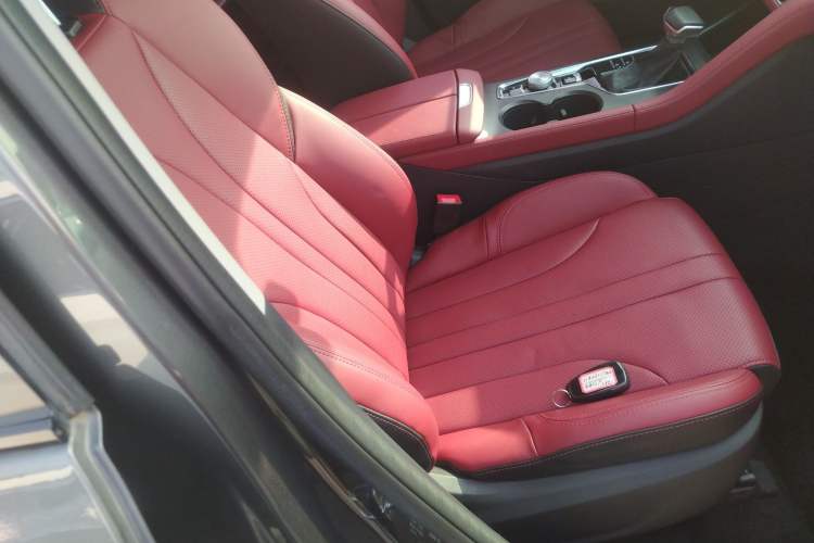 Used Changan CS75 PLUS 2021 1.5T Automatic Luxury Version
