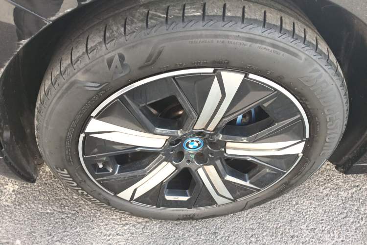Used BMW iX 2022 xDrive40
