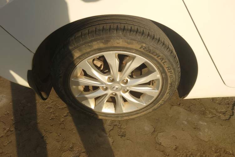 Used Hyundai Elantra 2016 1.6L Manual Prestige Edition
