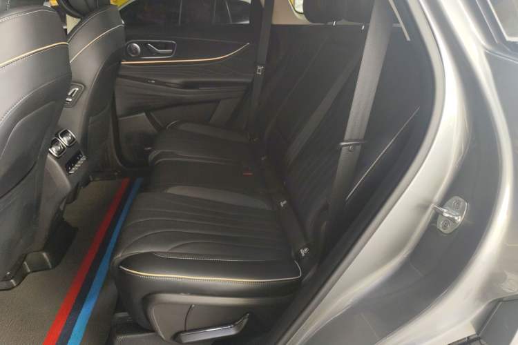 Used Chery Tiggo 9 2023 2.0T Dual-Clutch Two-Wheel Drive Luxury Edition 5 Seats
