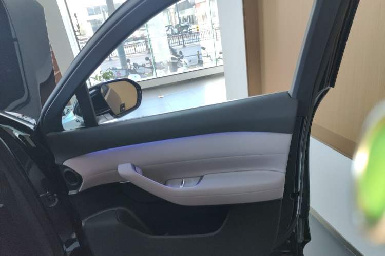 Used Nio EC6 2024 75 kWh
