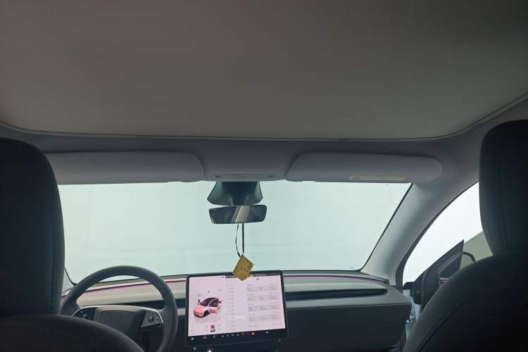 Used Tesla Model Y 2025 Rear-Wheel-Drive Version