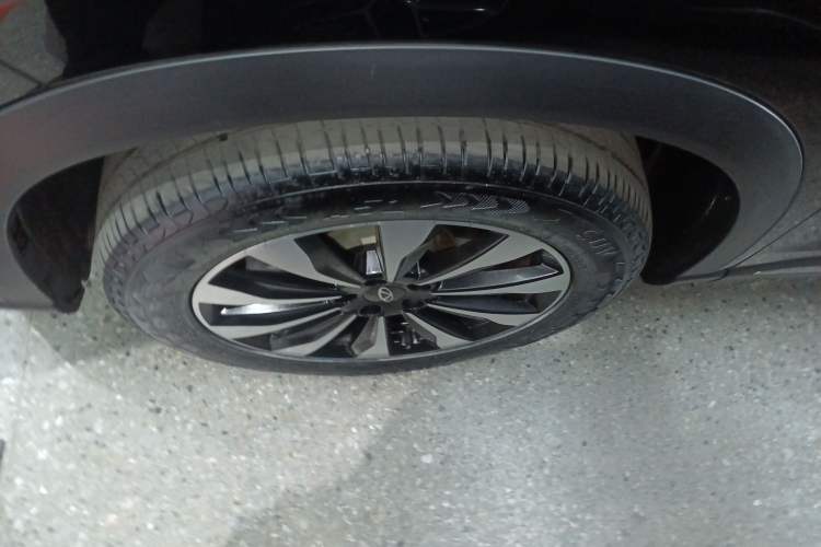 Used Chery Tiggo 8 PLUS 2025 290TGDI DCT Luxury 5-Seater
