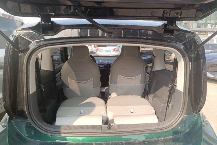 Used Baojun KiWi EV 2021 Artist Model Lithium Iron Phosphate
