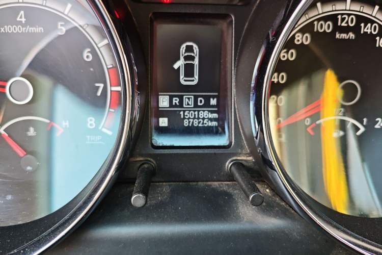 Used Venucia T70 2015 2.0L CVT Smart Choice Edition
