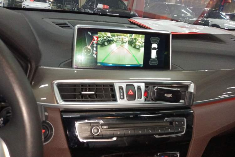 Used BMW X1 2016 xDrive20Li Luxury Model
