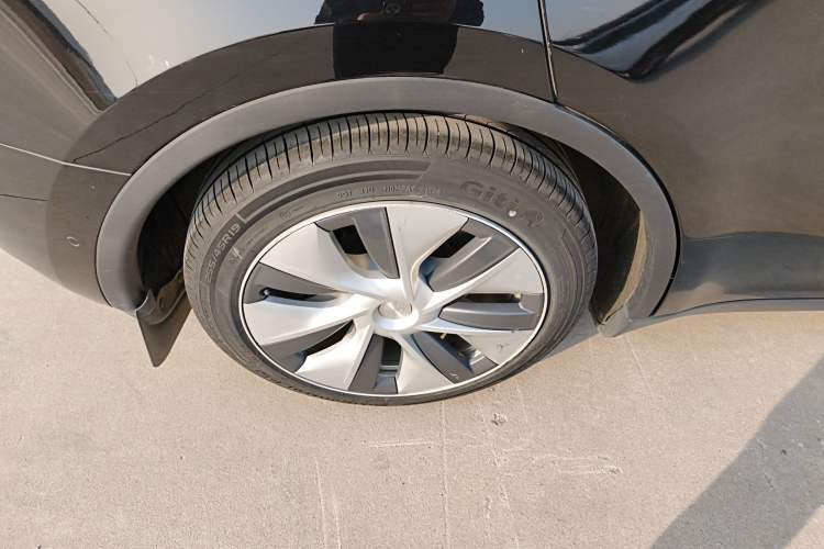 Used Tesla Model Y 2022 Rear-Wheel-Drive Version
