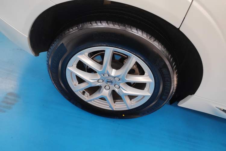 Used Volvo XC60 2019 T5 4x4 Smart Edition China VI Standard
