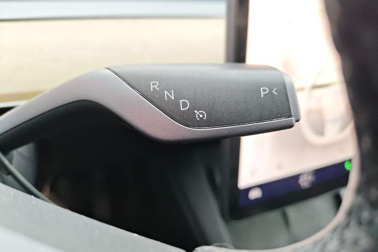 Used Tesla Model Y 2021 Standard Range Rear-Wheel Drive Version