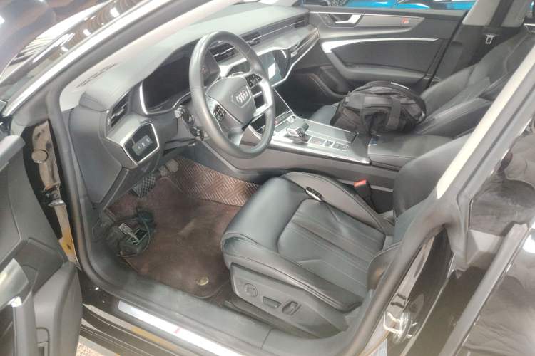 Used Audi A7L 2024 45TFSI S-line Dream-Building Edition Flow Crystal Package
