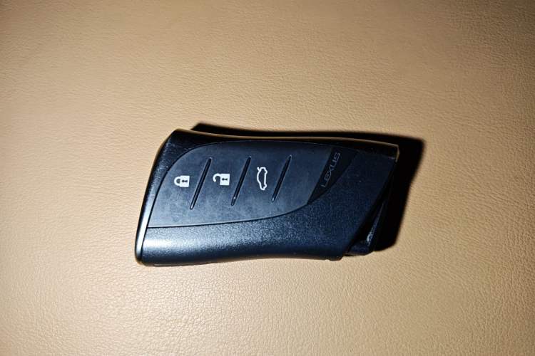 Used Lexus ES 2020 200 Excellence Edition
