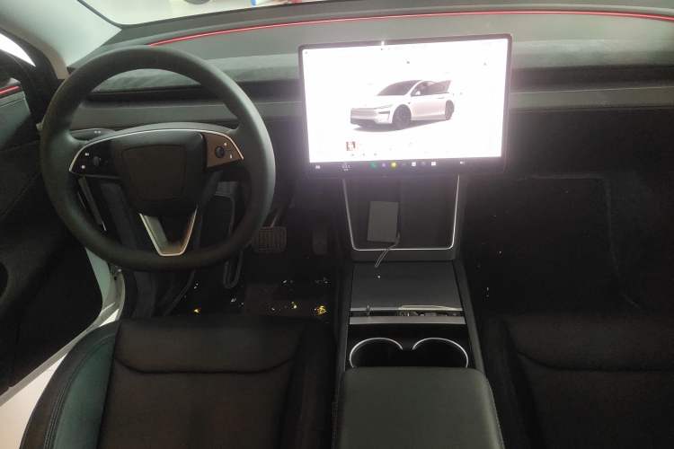 Used Tesla Model Y 2025 Long-Range All-Wheel-Drive Version

