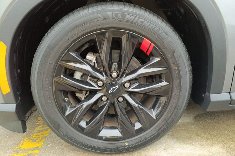 Used Chevrolet Orlando 2020 Light Hybrid Redline 530T Automatic Enjoyment Edition (5+2 Models)