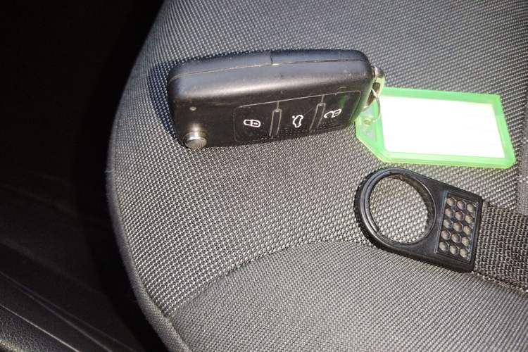 Used Volkswagen Polo 2016 1.6L Automatic Comfort Model
