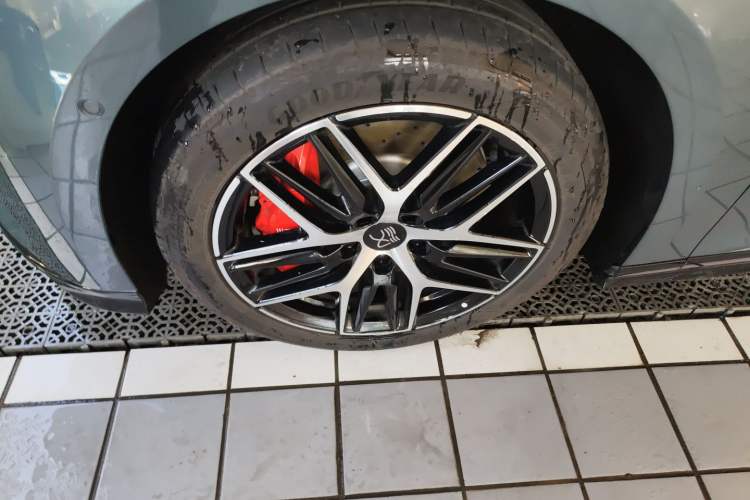 Used BYD Han L 2025 DM-p Four-Wheel-Drive LiDAR Flagship Model
