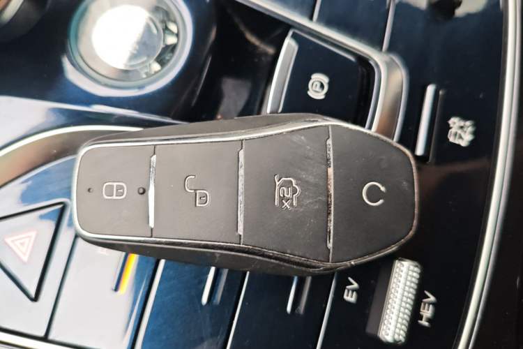 Used BYD Qin PLUS 2023 Champion Edition DM-i 120KM Excellence Model
