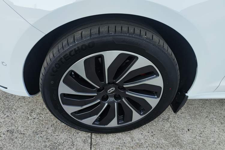 Used Hima AITO M5 2022 Extended-Range Four-Wheel Drive Performance Version
