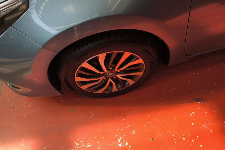 Used Toyota Corolla 2017 Revised Dual-Engine 1.8L E-CVT Leading Edition
