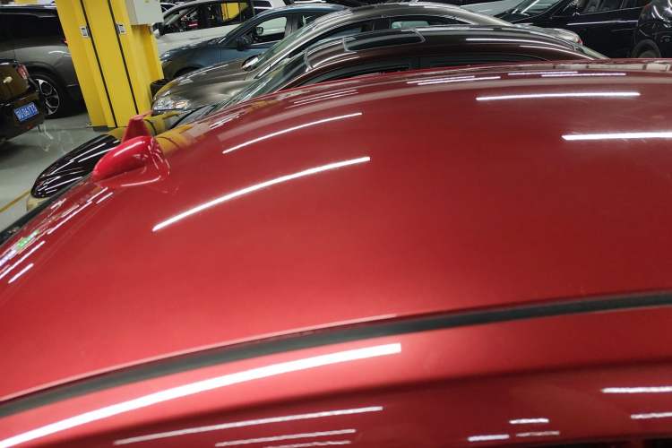 Used Venucia R50 2015 1.6L Automatic Fashion Edition
