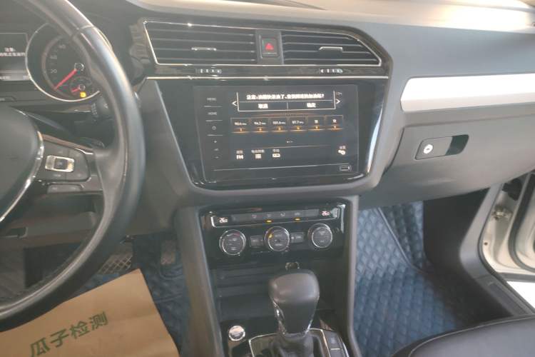 Used Volkswagen Tiguan L 2020 330TSI Automatic Two-Wheel Drive Panoramic Comfort Edition China VI Standard