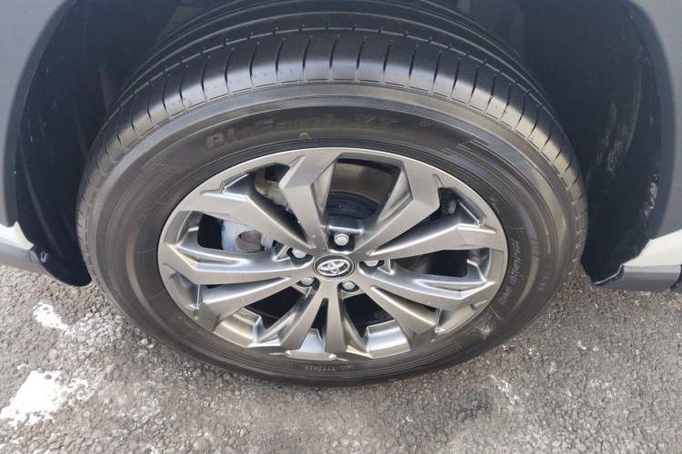 Used Toyota RAV4 2023 2.0L CVT Two-Wheel Drive Fashion Plus Edition
