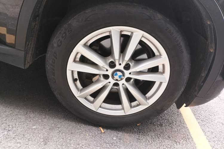 Used BMW X5 2015 xDrive28i
